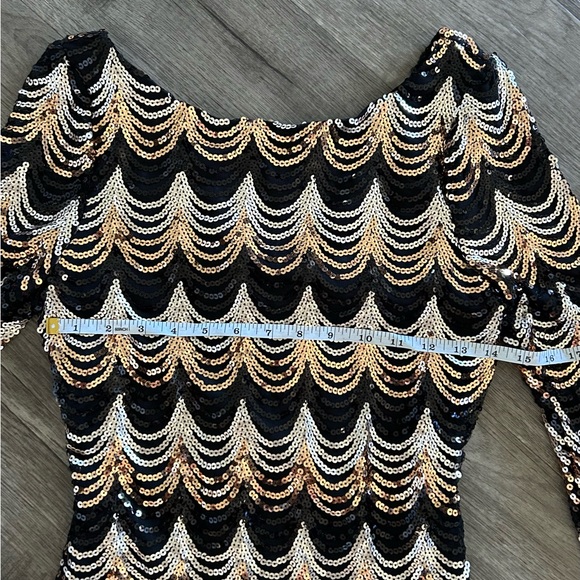 Beautiful Women’s Charlotte Russe Scallop Sequin Dress - Picture 3 of 8